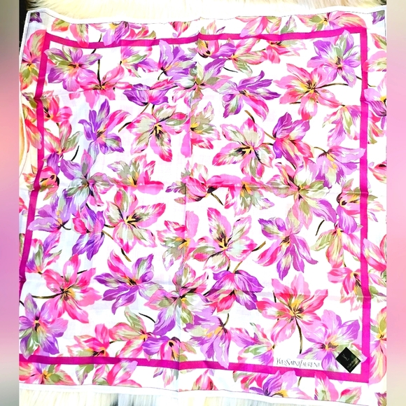❣️Yves Saint Laurent Hankerchief❣️ - Picture 1 of 7